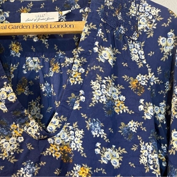 L.O.G.G. By H&M long sleeved floral blouse. V-neck. Women’s size 4 - Picture 3 of 7